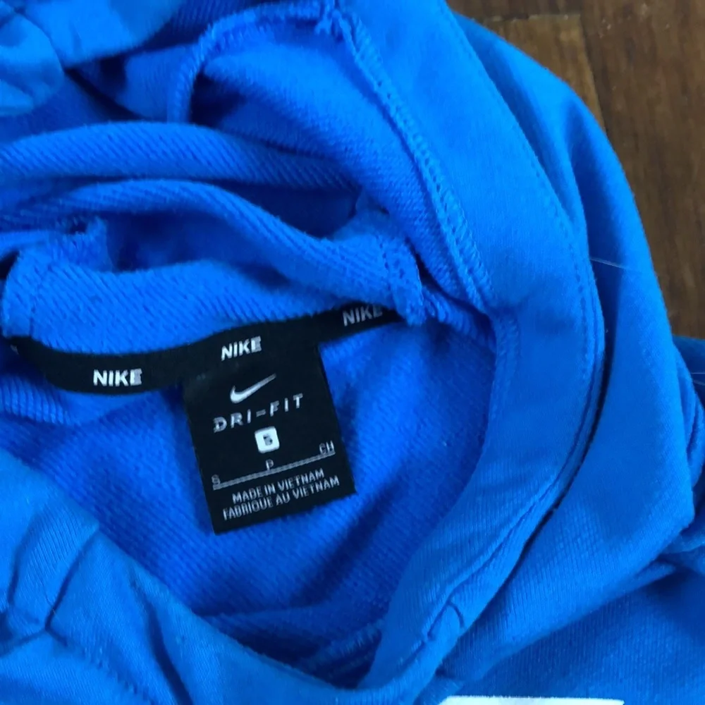 Small Nike Blue Hoodie kids - Picture 2 of 4